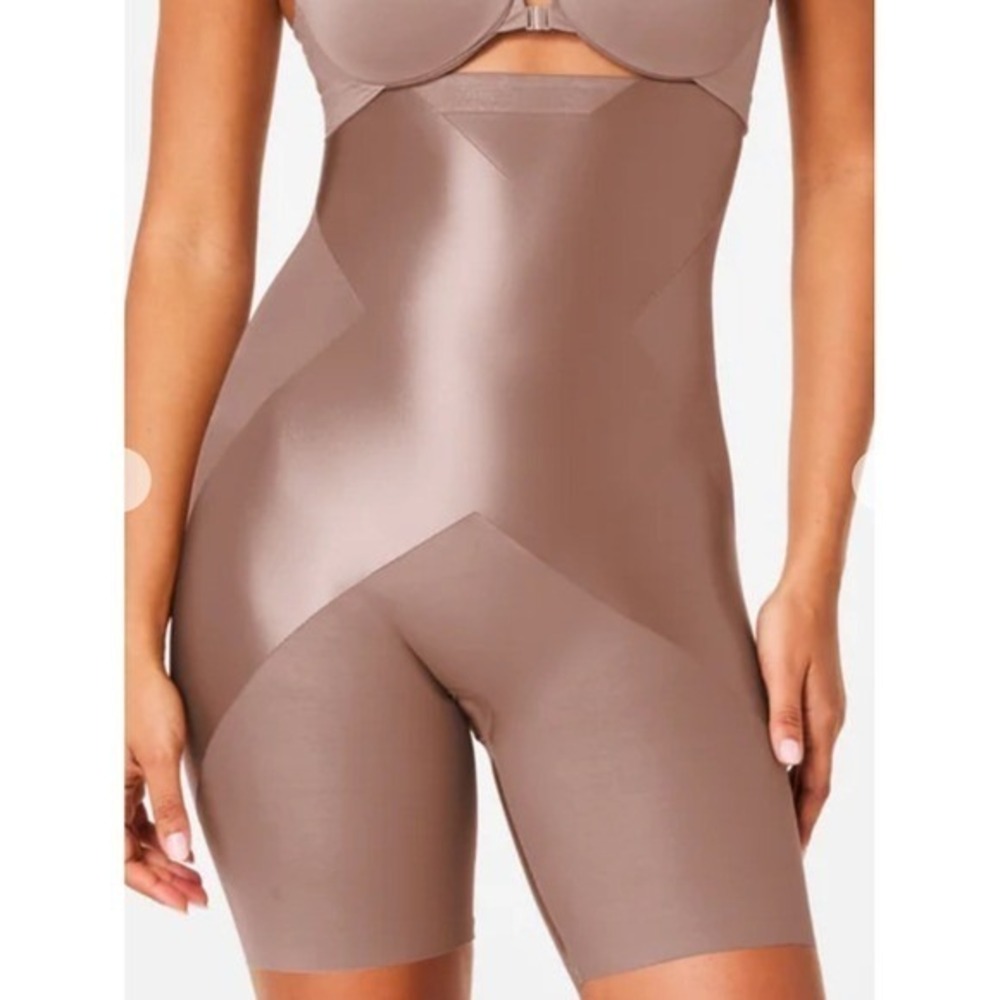 SPANX High-Waisted Mid-Thigh Short in Cafe au Lait Beige Tan XL NWT - Picture 2 of 14